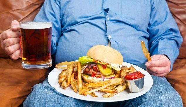 Μειωμένα λιπαρά ή υδατάνθρακες; Τι βοηθά περισσότερο στην απώλεια κιλών;